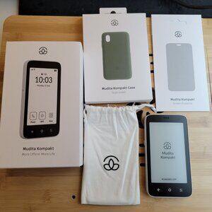 Mudita Kompakt Phone w/ Case and Screen Protector (North American version)